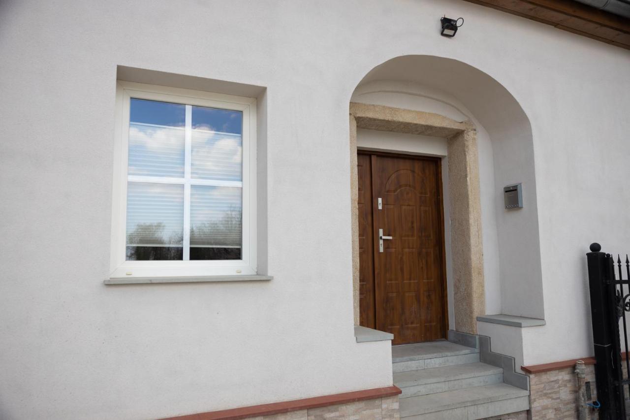 Apartament Zakatek Z Miejscem Parkingowym Bielsko-Biała Buitenkant foto